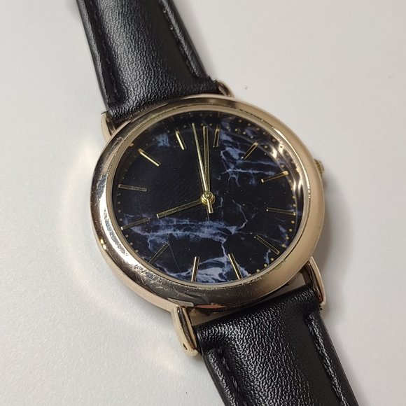 Gold Tone And Black Band Cute Watch - Picture 1 of 11